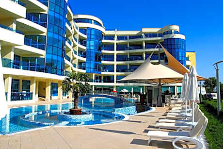 Aparthotel Marina Holiday Club - All Inclusive & Free Parking