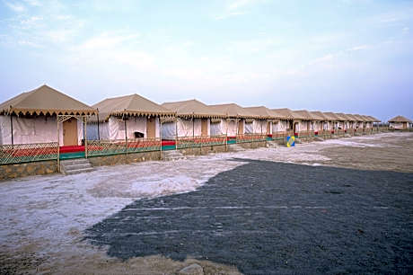 Desert Inn Camp