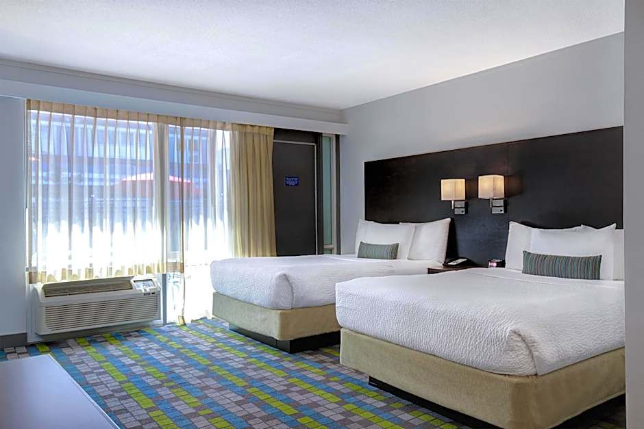 Days Inn by Wyndham Victoria Airport Sidney