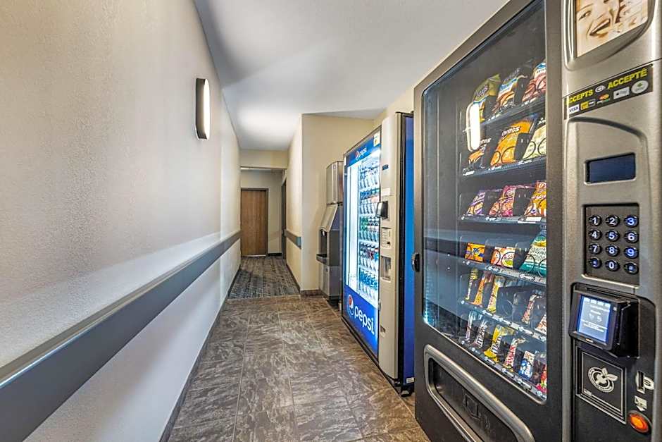Days Inn by Wyndham Thunder Bay North
