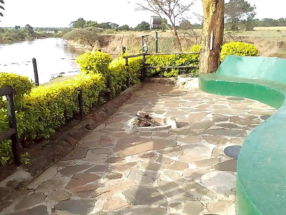 Mara River Lodge
