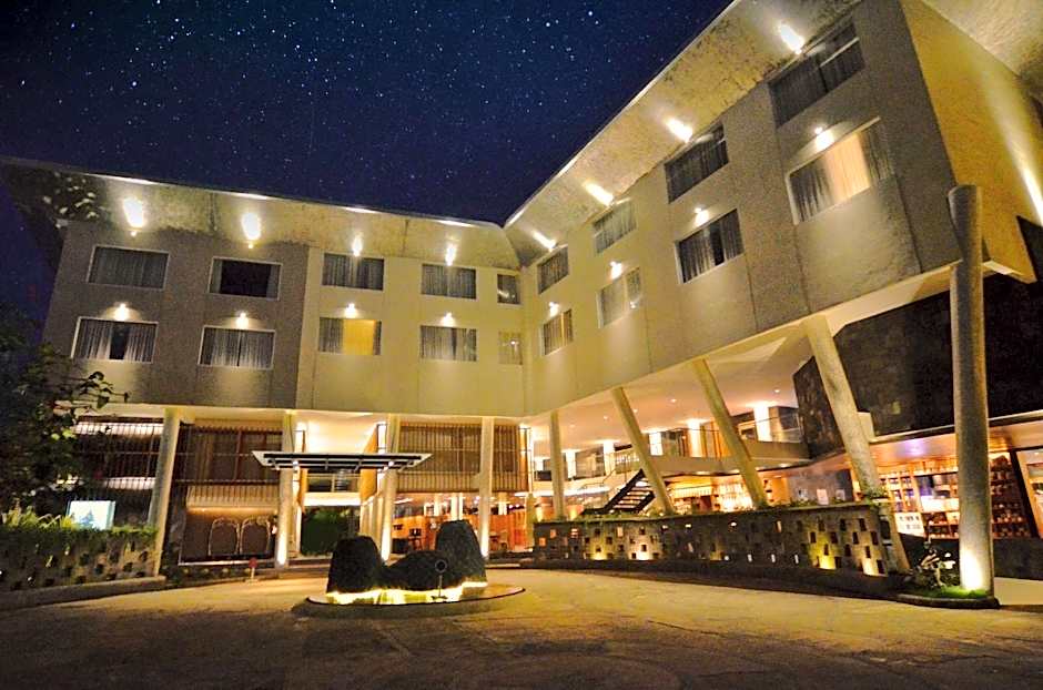 THE 1O1 Bali Fontana Seminyak