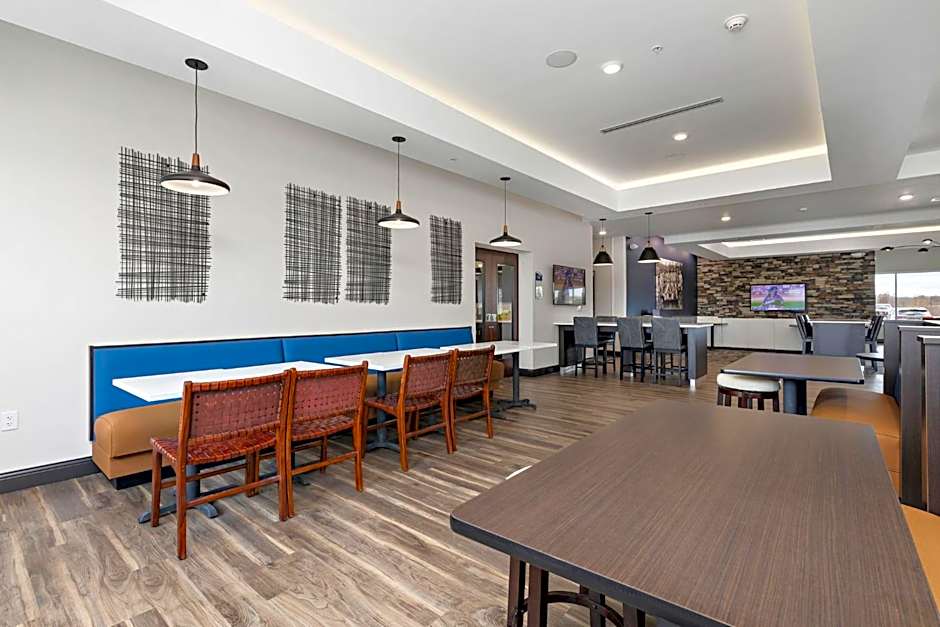 Holiday Inn Express Kansas City North Parkville By IHG