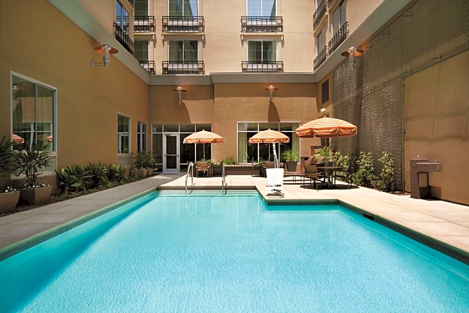 Hyatt Place Riverside Downtown
