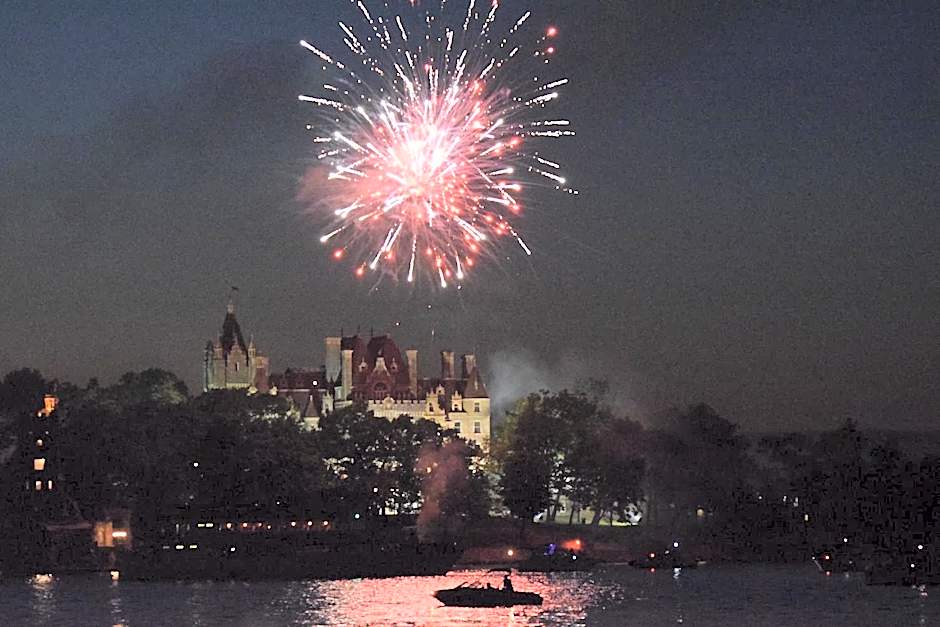 Holiday Inn Express Hotel & Suites Watertown - Thousand Islands By IHG