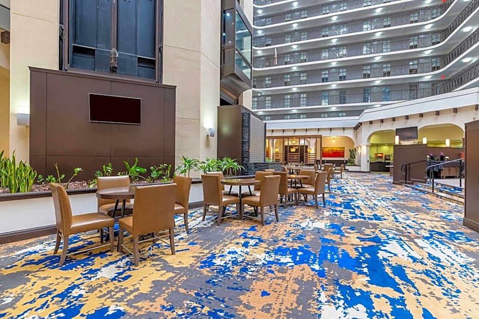 Embassy Suites By Hilton Hotel Tulsa-I-44