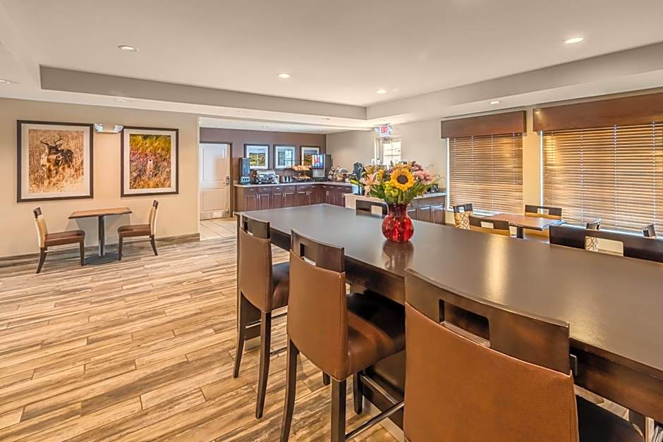 Landmark Suites - Williston