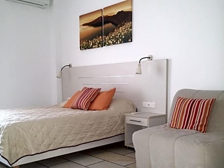 Ground Floor Triple Studio with Private Terrace