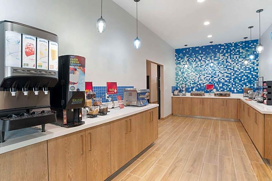 Best Western Plus Mobile Inn and Suites