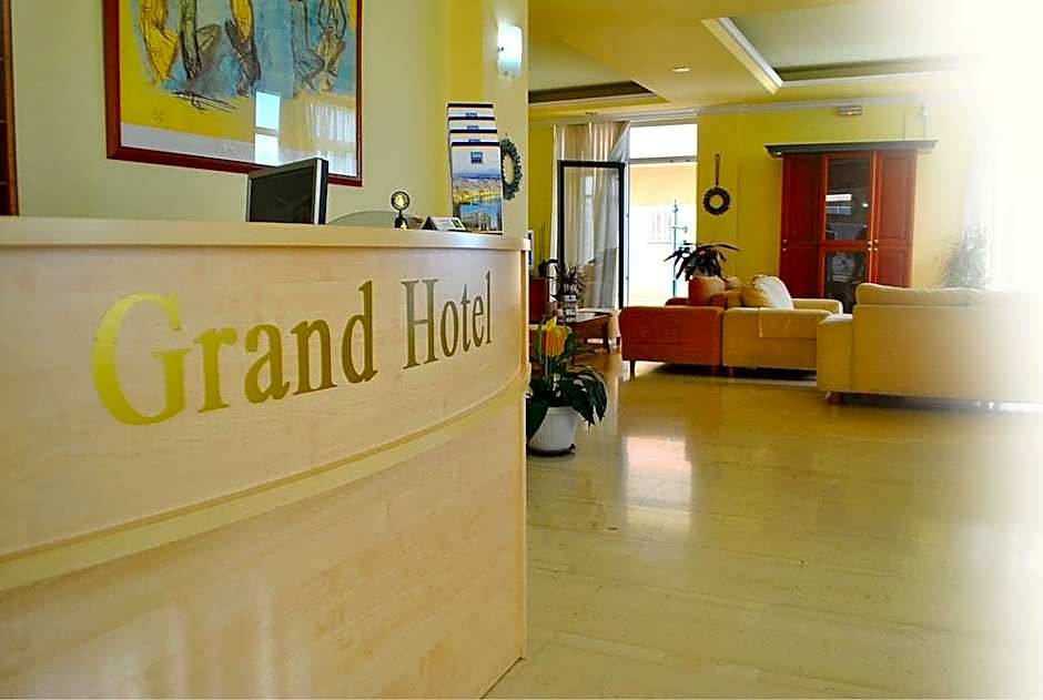 Grand Hotel Loutraki