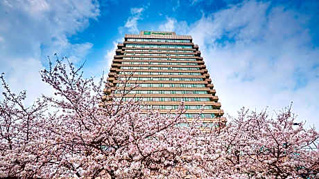 Holiday Inn Wuhan Riverside By IHG