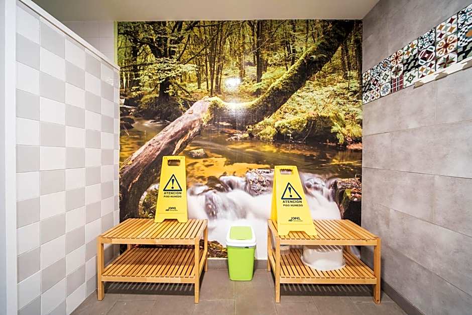 Albergue Barullo - Cubículos - Literas - Habitaciones