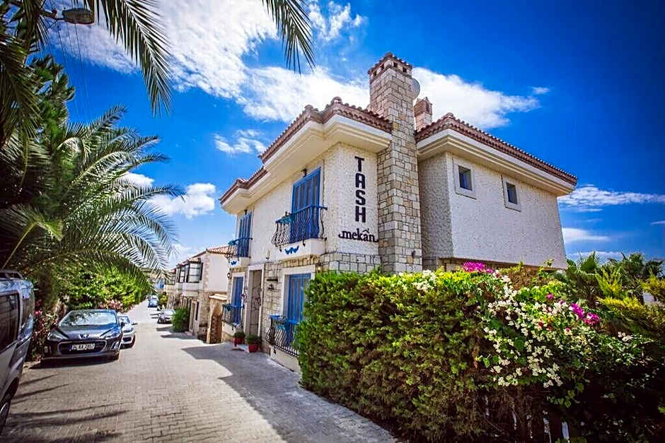 Tash Mekan Alacati