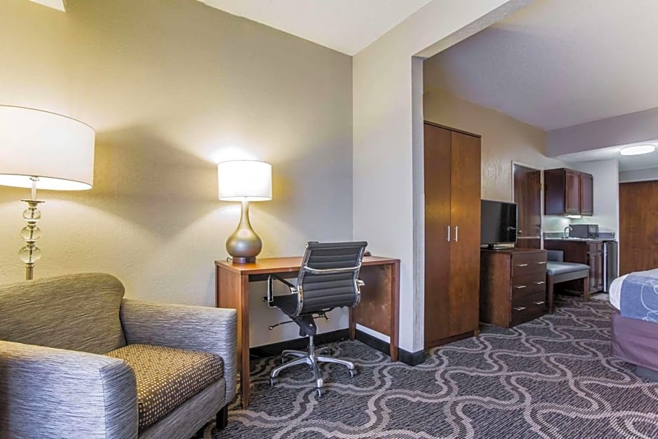 Comfort Suites Pineville - Ballantyne Area