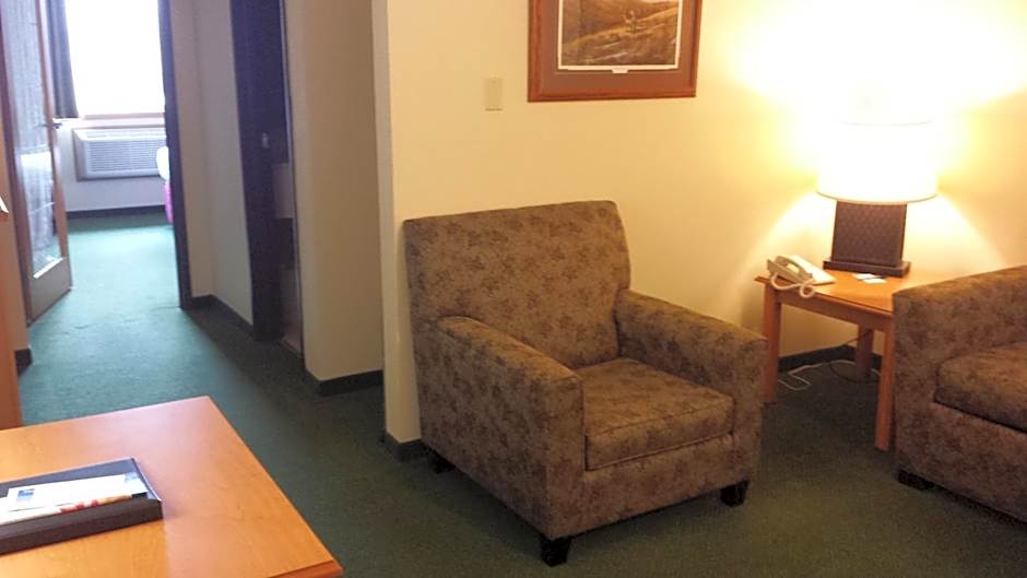 AmericInn by Wyndham Madison SD