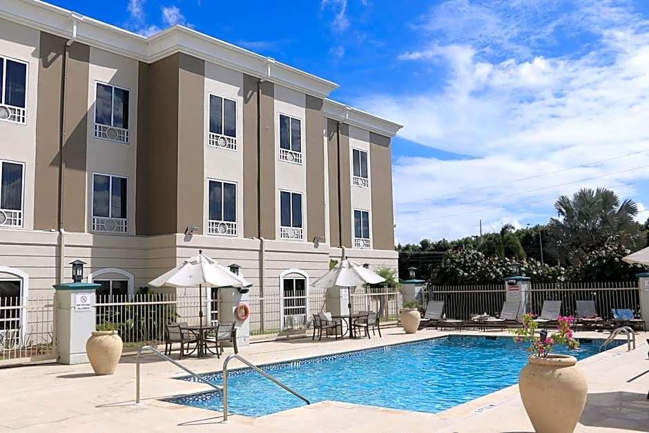 Holiday Inn Express Trincity By IHG