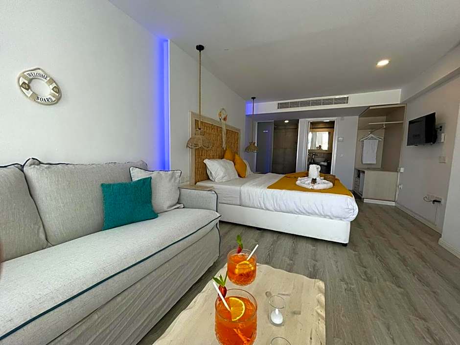 Ocean Dreams Suites - By the Harbour