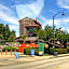 YVR Vickie's Bed and Breakfast