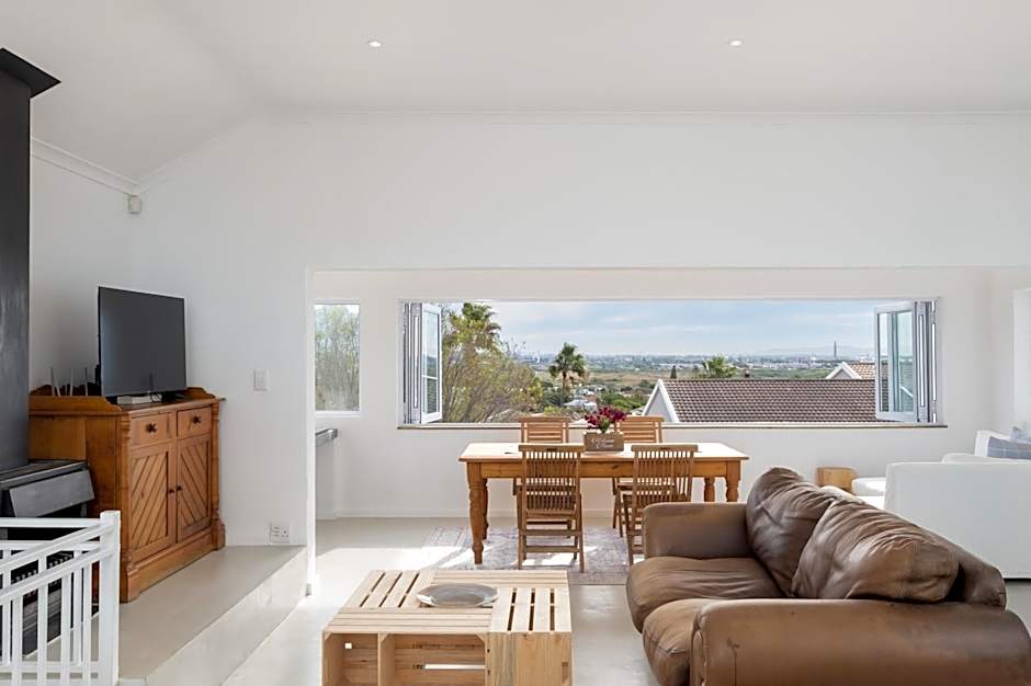 Lakeside Ocean Breeze