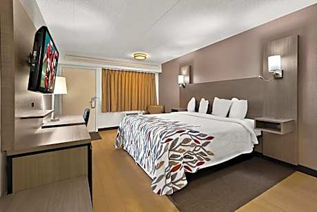 ADA Accessible Superior King Smoke-Free