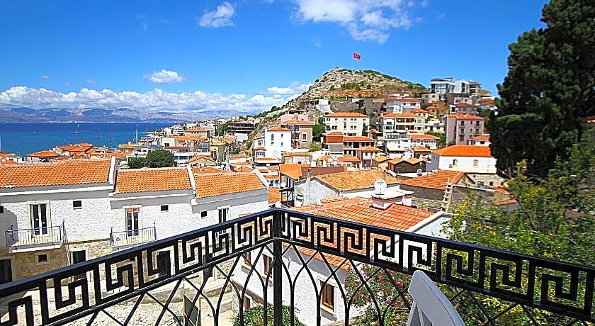 Çeşme Kale Taş Apart
