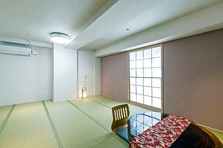 Japanese Family Room
