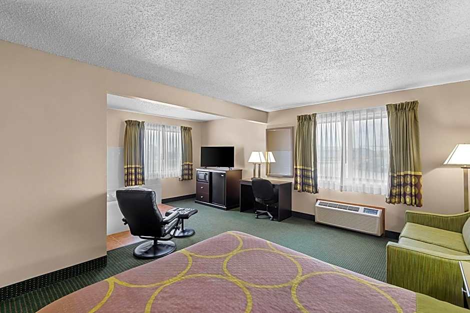 Super 8 by Wyndham Jefferson