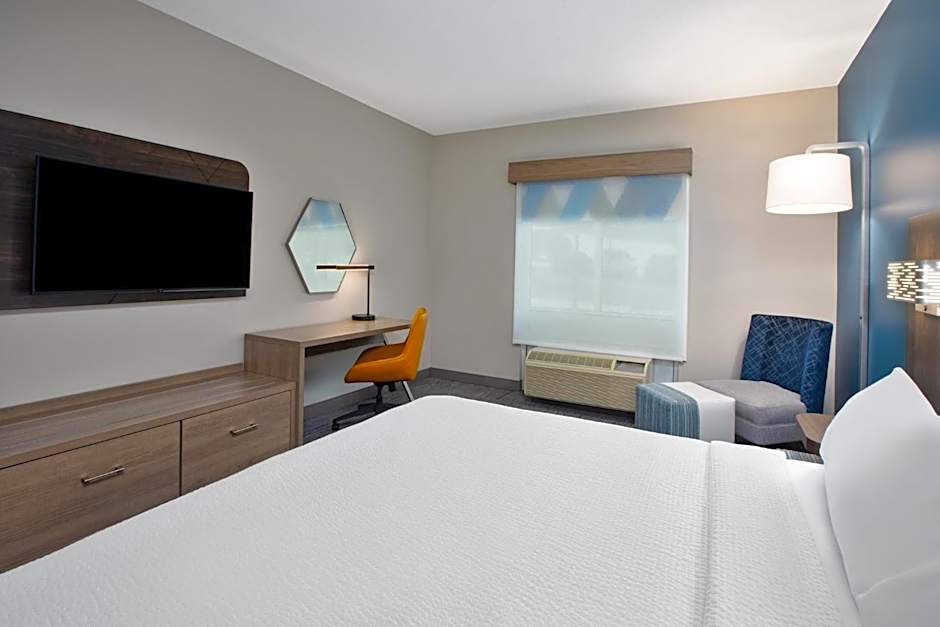 Holiday Inn Express Hotel & Suites Grand Rapids-North By IHG