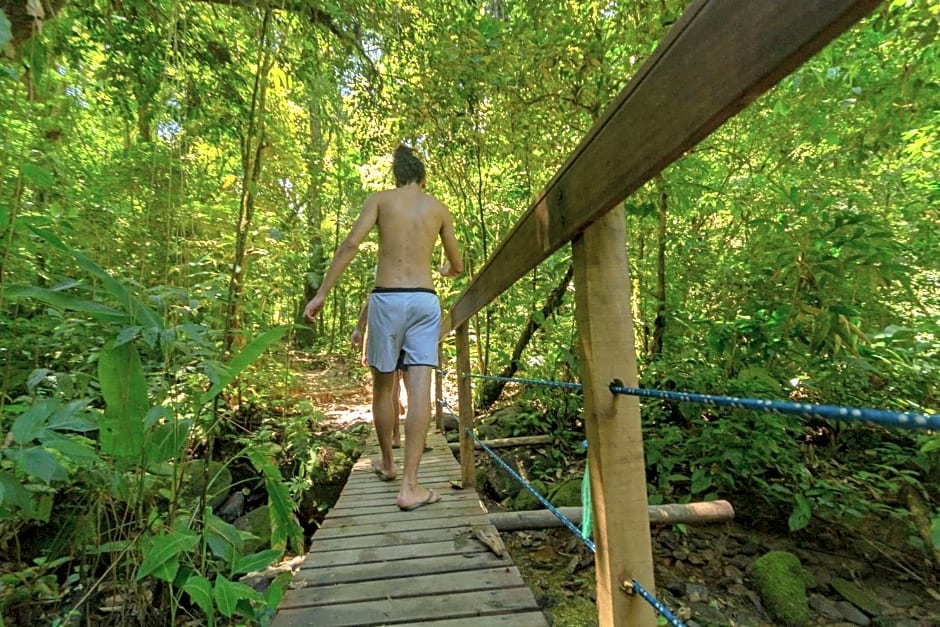 Hostel e Camping Rio das Pedras