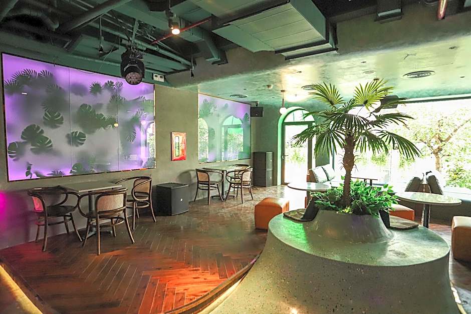 HOME Hotel Phu Nhuan