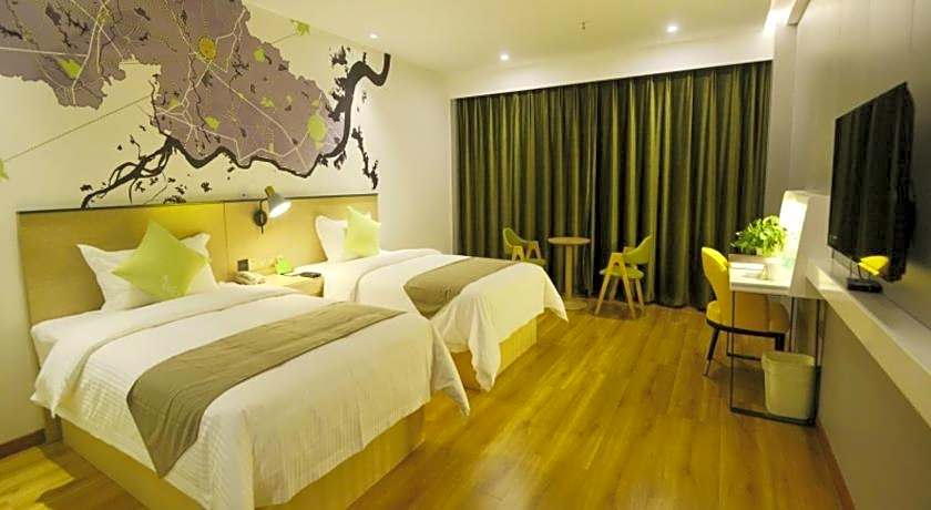 Vatica Huanggang Luotian County City Square Hotel