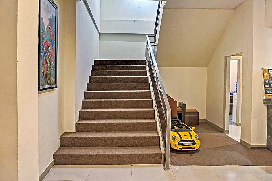 Collection O 91414 Hotel Marina Beach