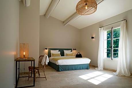 Deluxe King Suite
