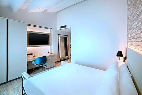 Premium Room with terrace (3 adults)