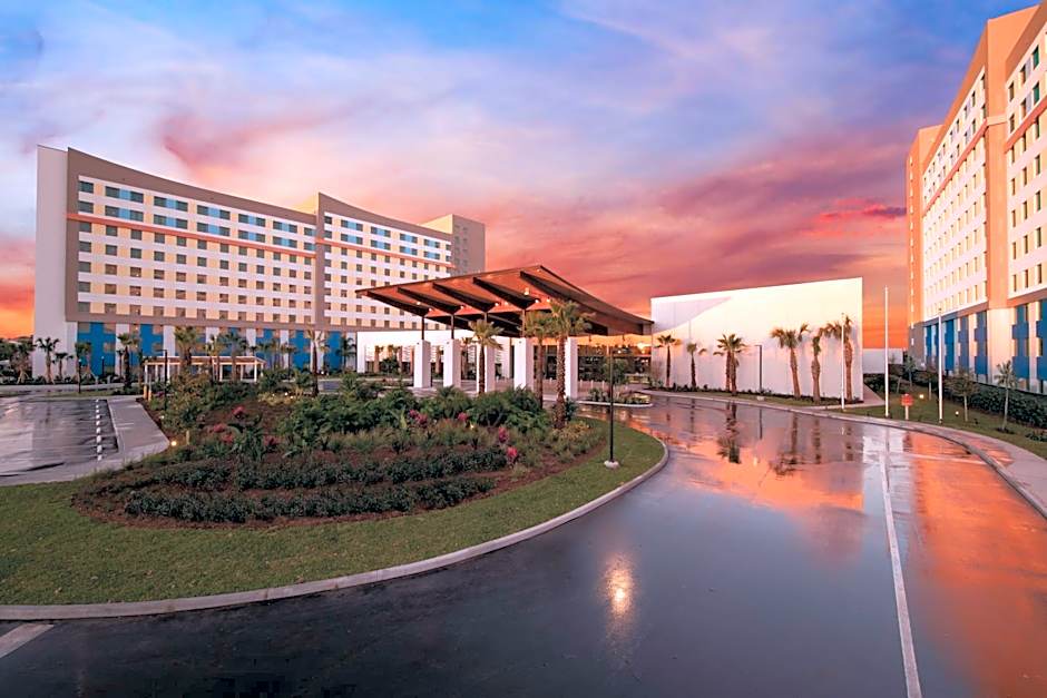 Photo 1 of 42 of Universal's Endless Summer Resort - Dockside Inn and Suites