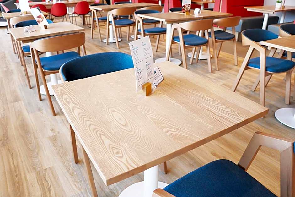 Holiday Inn Express Chester Racecourse By IHG