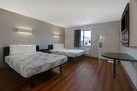 Queen Room with Two Queen Beds - Non-Smoking