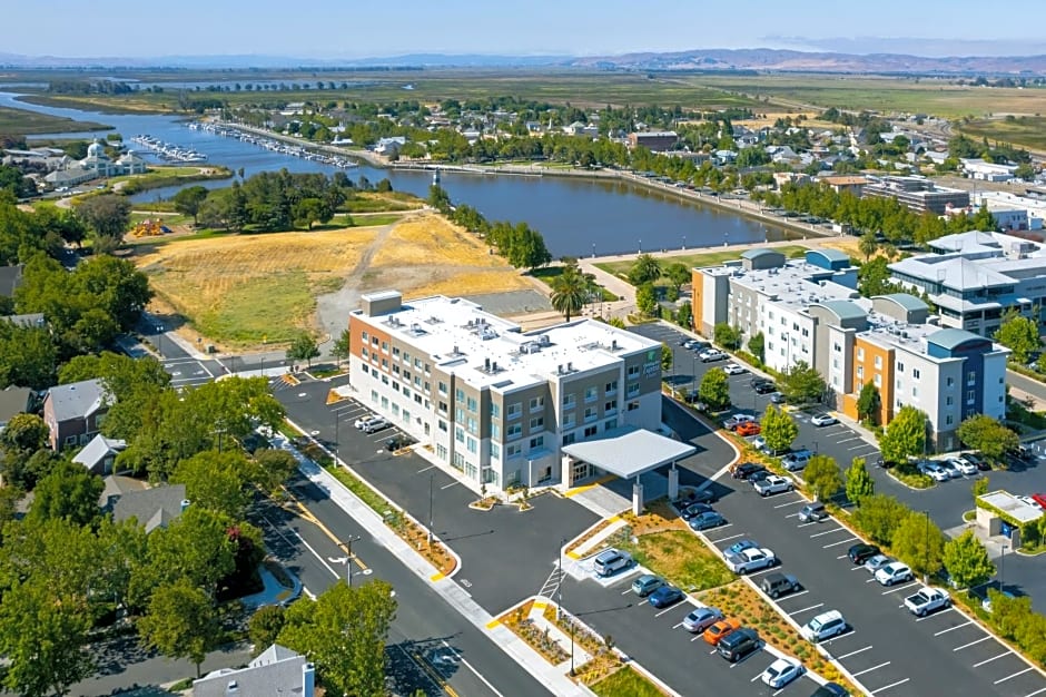 Holiday Inn Express And Suites Suisun City Napa Valley Area By IHG