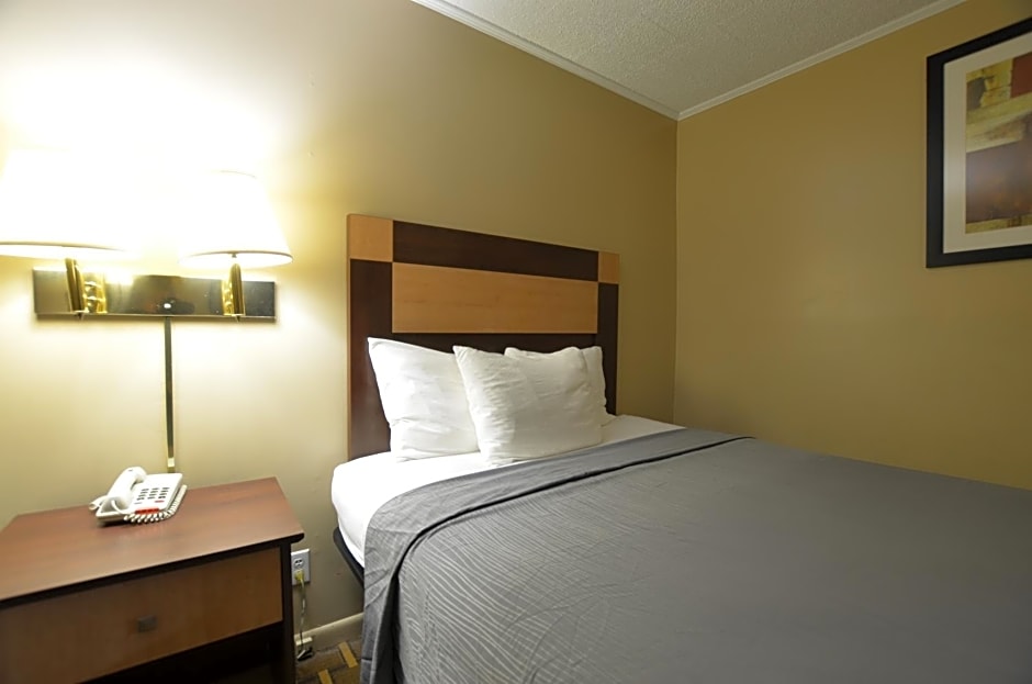 Travelowes Motel - Maggie Valley