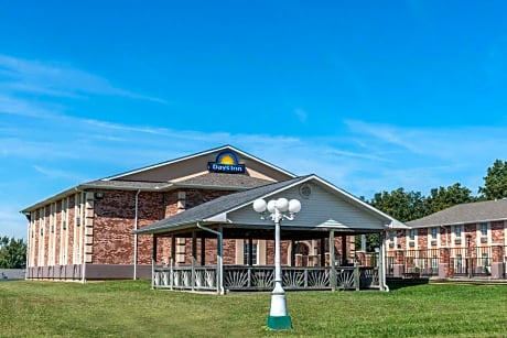 Days Inn by Wyndham Perryville