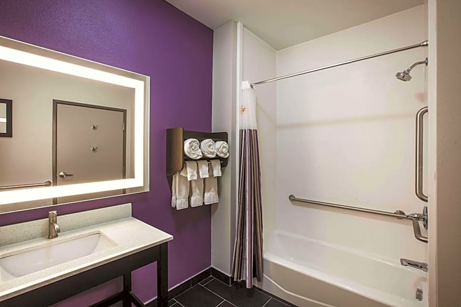 La Quinta Inn & Suites by Wyndham Lubbock South