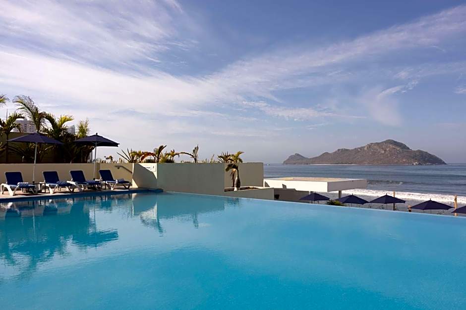 DoubleTree by Hilton Mazatlan