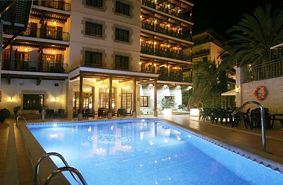Photo 1 of 50 of Hotel La Carolina
