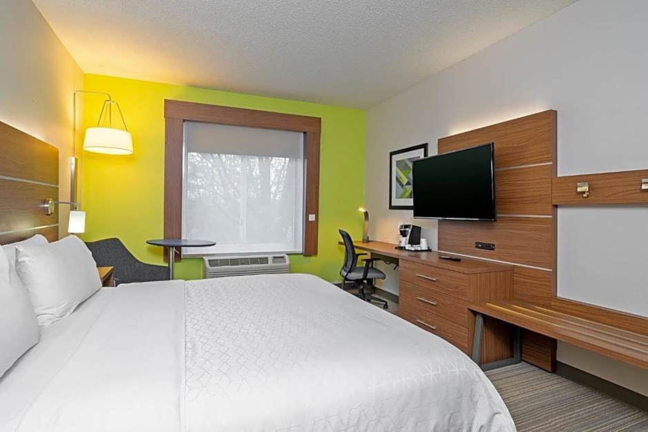 Holiday Inn Express Hotel & Suites Woodbridge By IHG