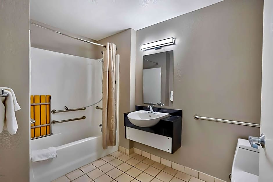 Motel 6 Virginia Beach