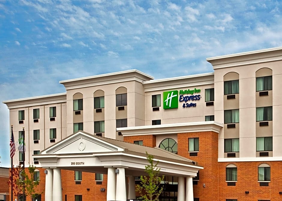 Holiday Inn Express Hotel & Suites Chicago Airport West-O'Hare