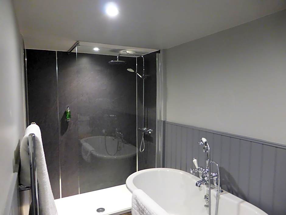 Glen Clova Hotel & Luxury Lodges