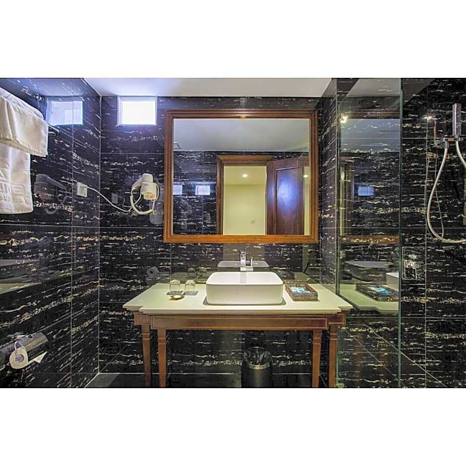 Adaline Hotel & Suite