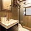 204 Historic Center 2Bdrm 2Bath AC Apt Rooftop