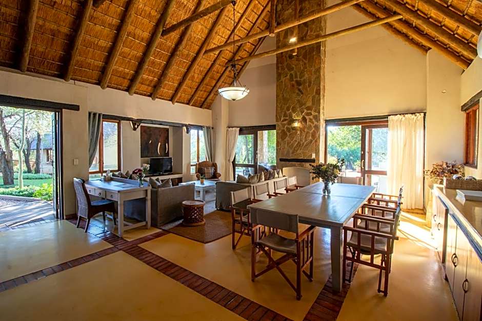 Leopard's Lair Bush Lodge